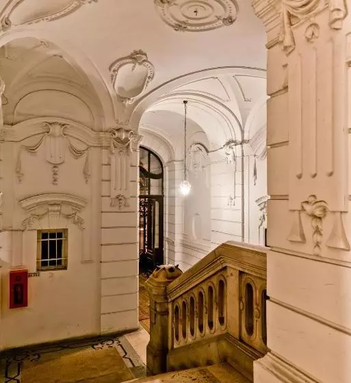 Dfive Apartments  Parlament Residence