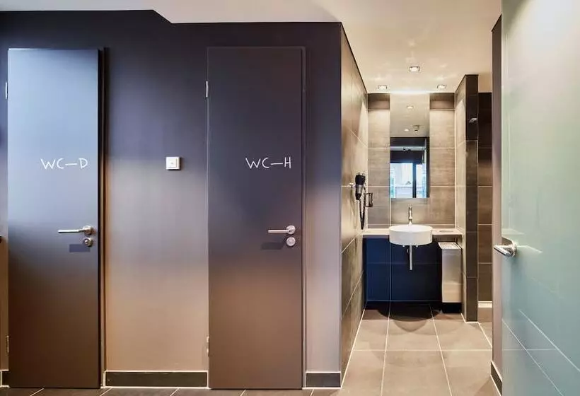 ホテル Im Leskanpark