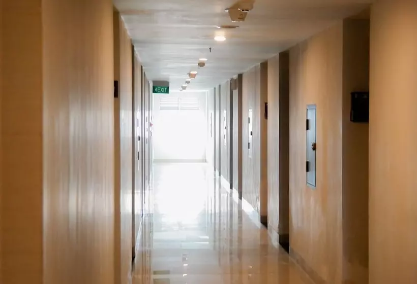 Hotelli Oyo Flagship 755 Appartel Grand Dhika City