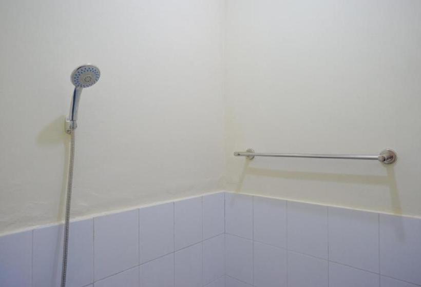 فندق Reddoorz Near Gor Satria 3