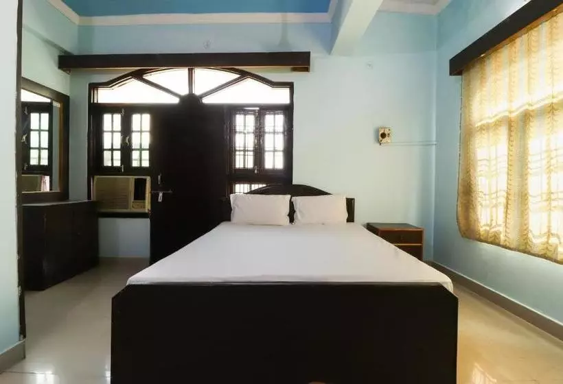 ホテル Spot On 46219 Satkar Guest House