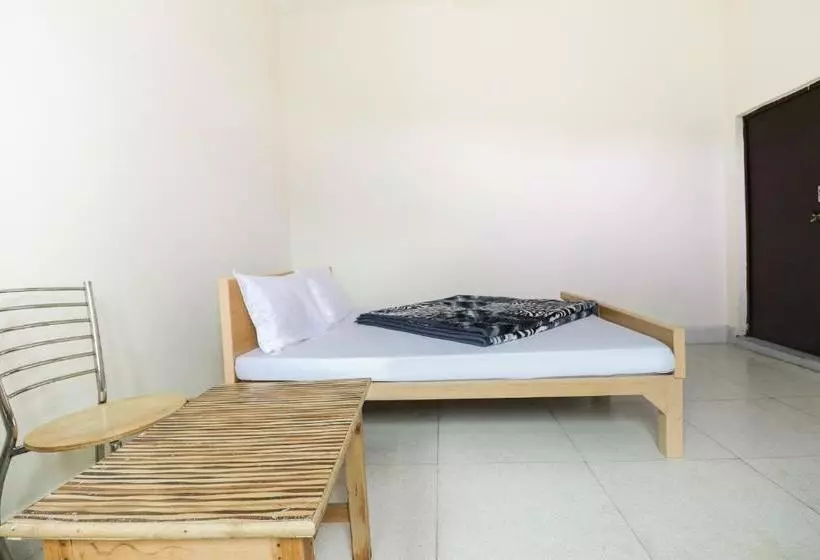 ホテル Spot On 45345  Krishna Residency