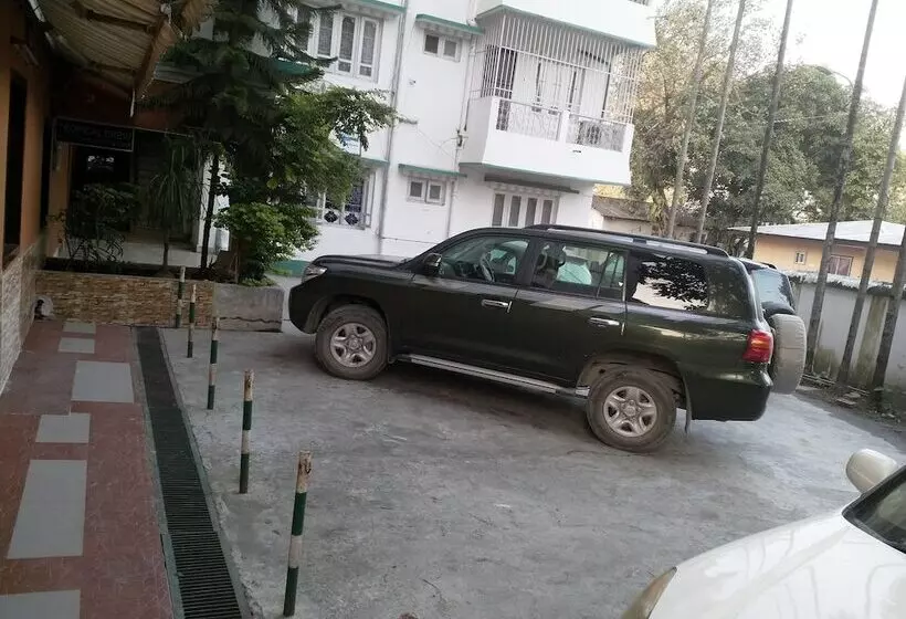 هتل Tropical Suites