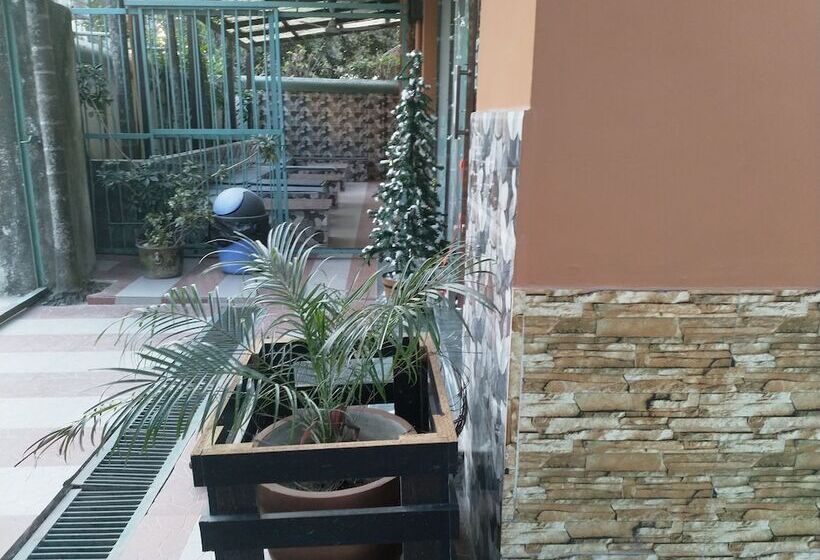 هتل Tropical Suites