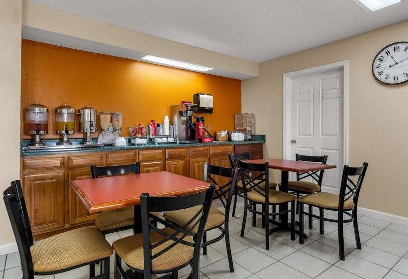 酒店 Americas Best Value Inn Montezuma