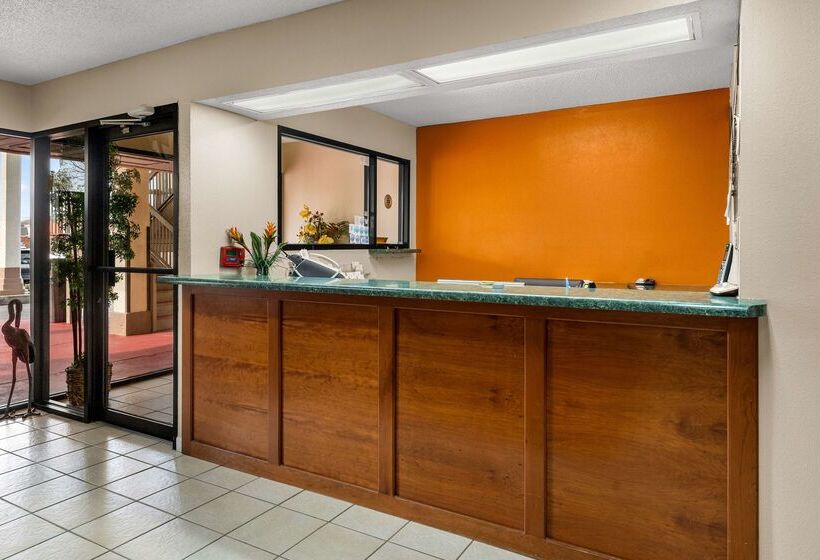 酒店 Americas Best Value Inn Montezuma