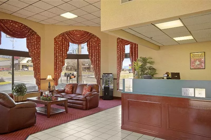 호텔 Days Inn By Wyndham Apple Valley Pigeon Forge/sevierville
