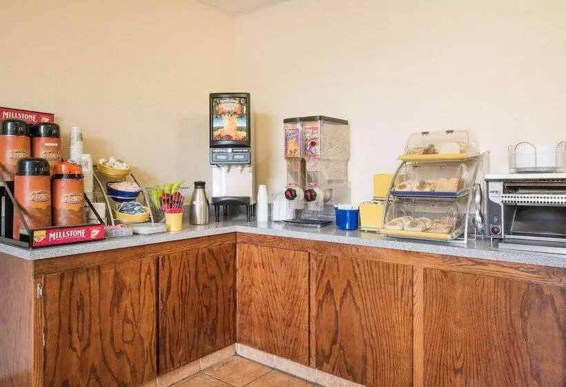 Отель Sleep Inn