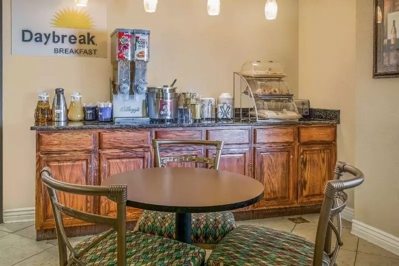 酒店 Days Inn By Wyndham Colorado Springs Air Force Academy