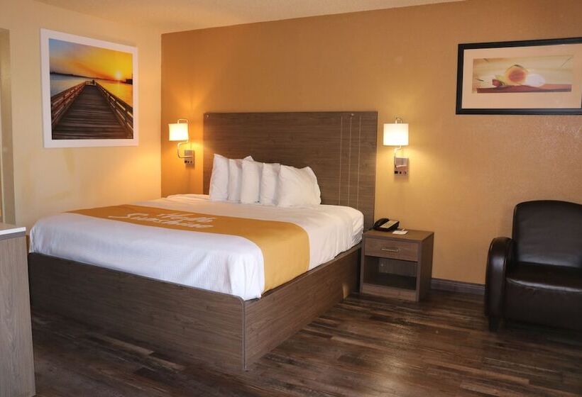 هتل Days Inn By Wyndham Fresno South