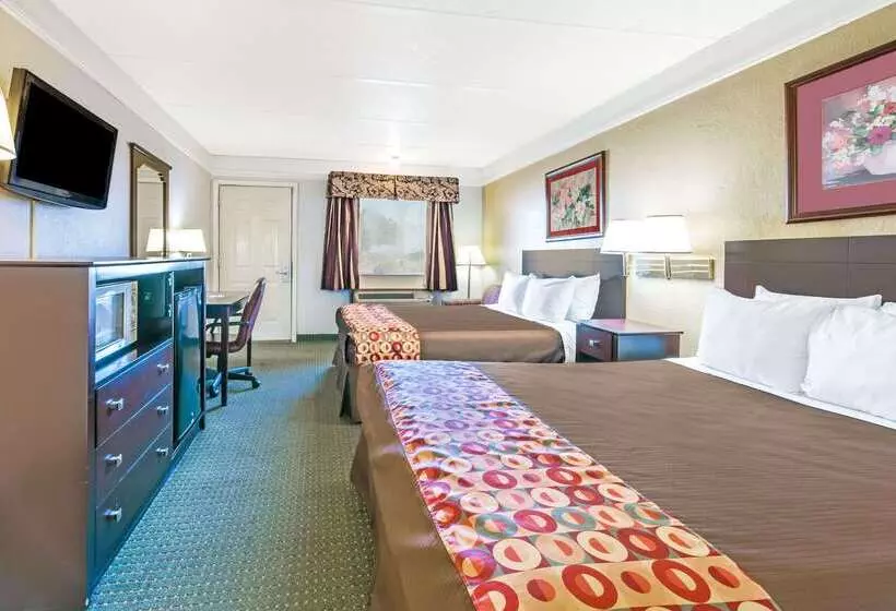 酒店 Days Inn By Wyndham Gainesville