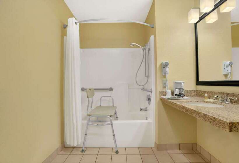 فندق Days Inn By Wyndham Globe