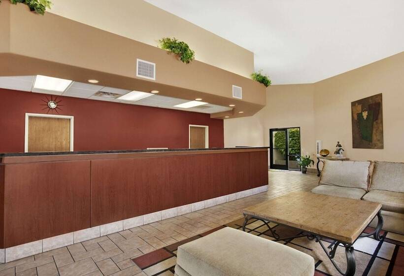 فندق Days Inn By Wyndham Globe