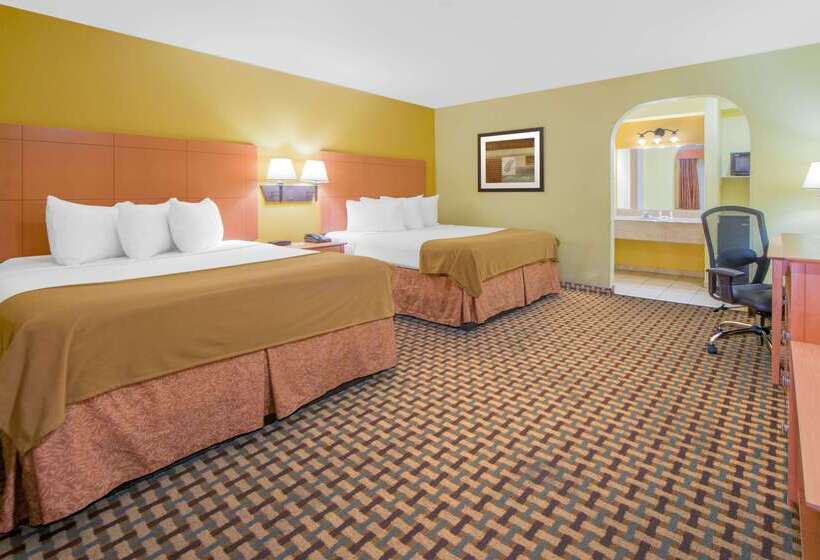 هتل Days Inn By Wyndham Lubbock South