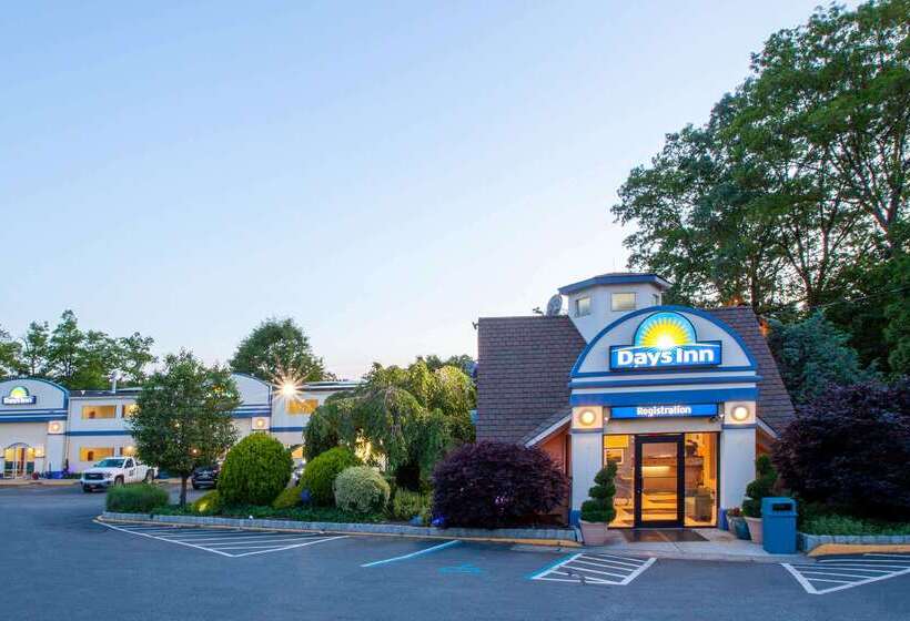 酒店 Days Inn By Wyndham Nanuet / Spring Valley