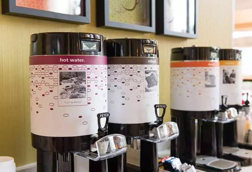 ホテル Hampton Inn & Suites Fayetteville