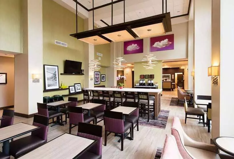 ホテル Hampton Inn & Suites Fayetteville