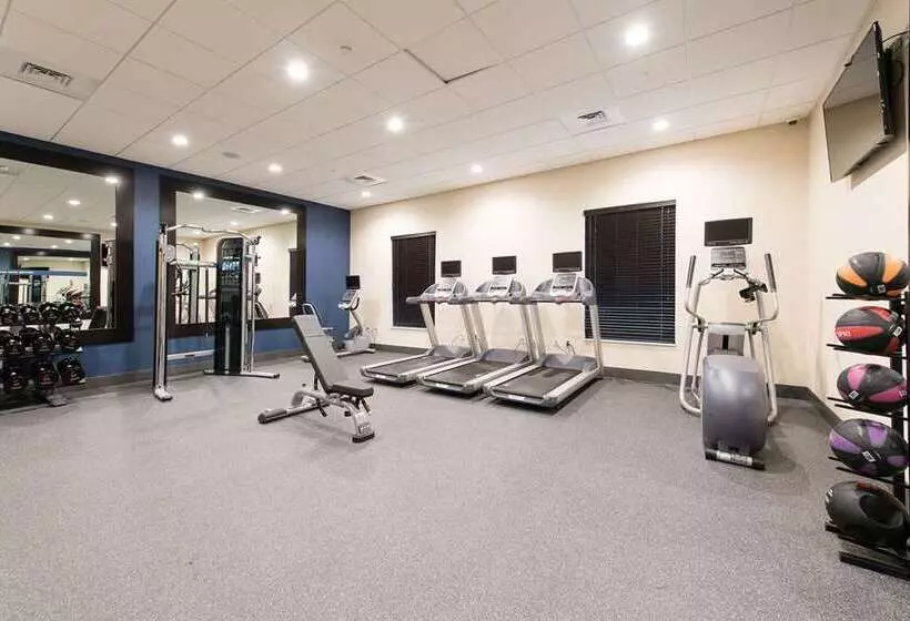 ホテル Hampton Inn & Suites Fayetteville