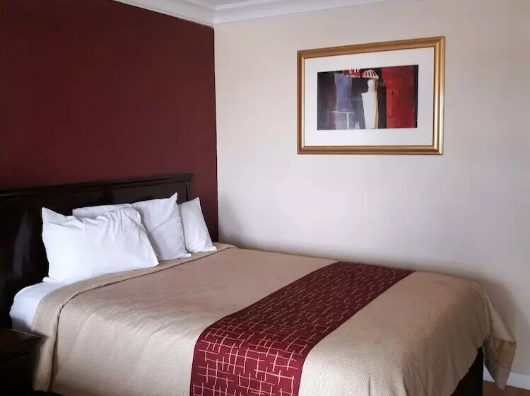 酒店 La Plaza Inn Los Banos