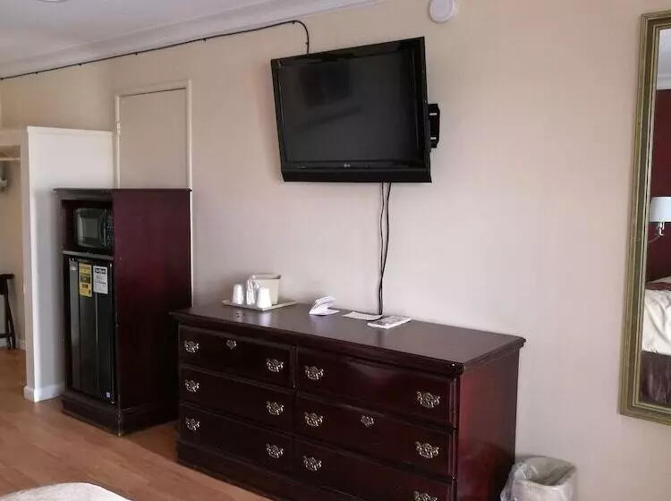 酒店 La Plaza Inn Los Banos