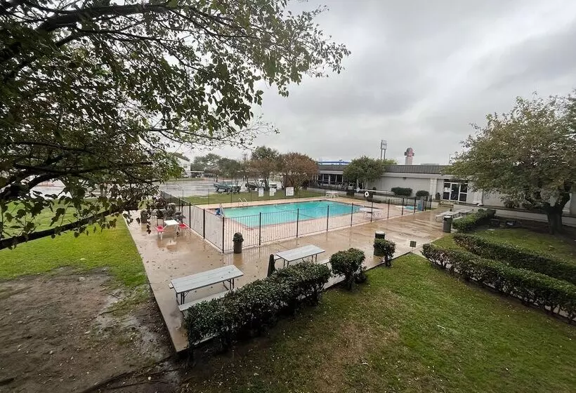 Motel 6 Mesquite, Tx – Town East