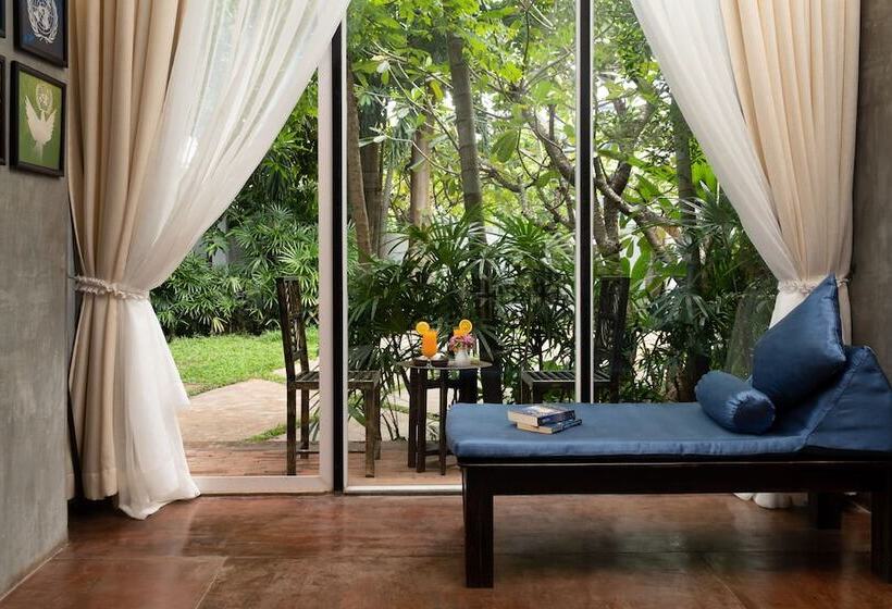 فندق Mane History Lovers