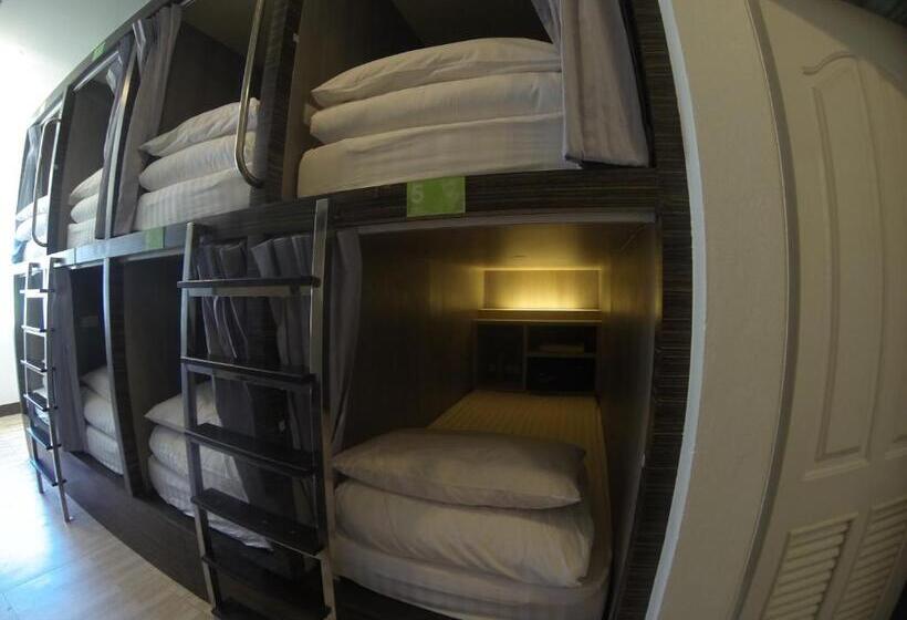 Walking Street Hostel