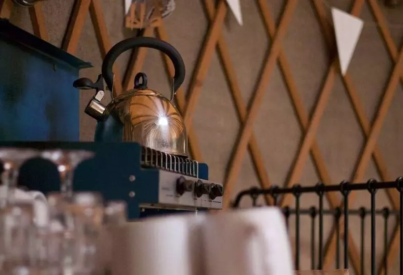 Hotel Yurtcamp Devon