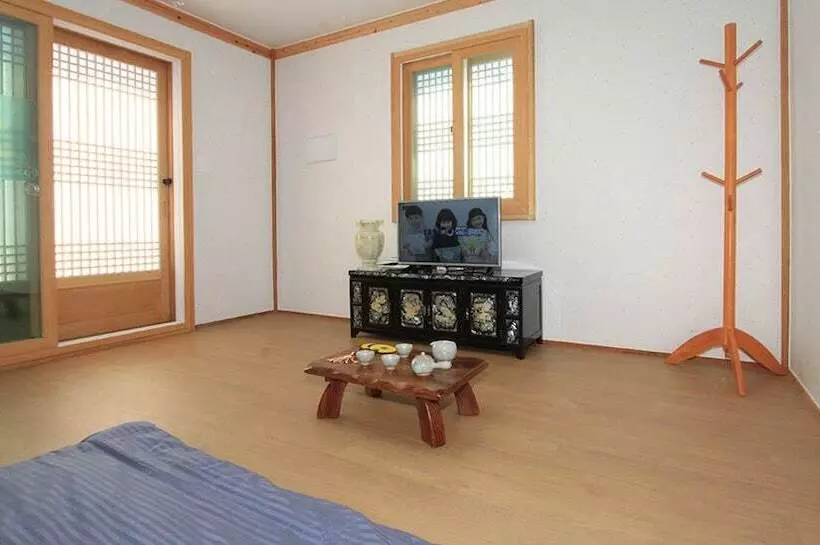 پانسیون Gyeongju Seorabeol Hanok