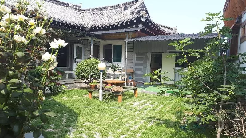 پانسیون Gyeongju Seorabeol Hanok