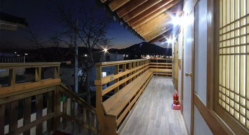 پانسیون Gyeongju Seorabeol Hanok