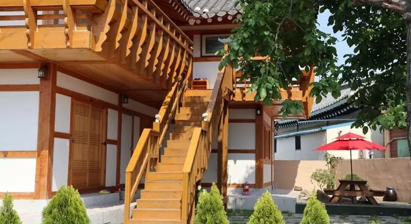 پانسیون Gyeongju Seorabeol Hanok