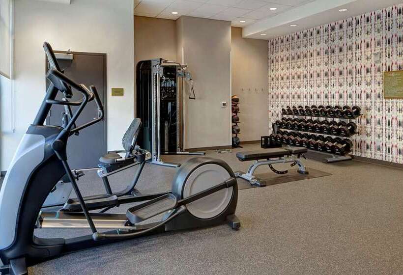 هتل Home2 Suites By Hilton Charlotte Uptown, Nc