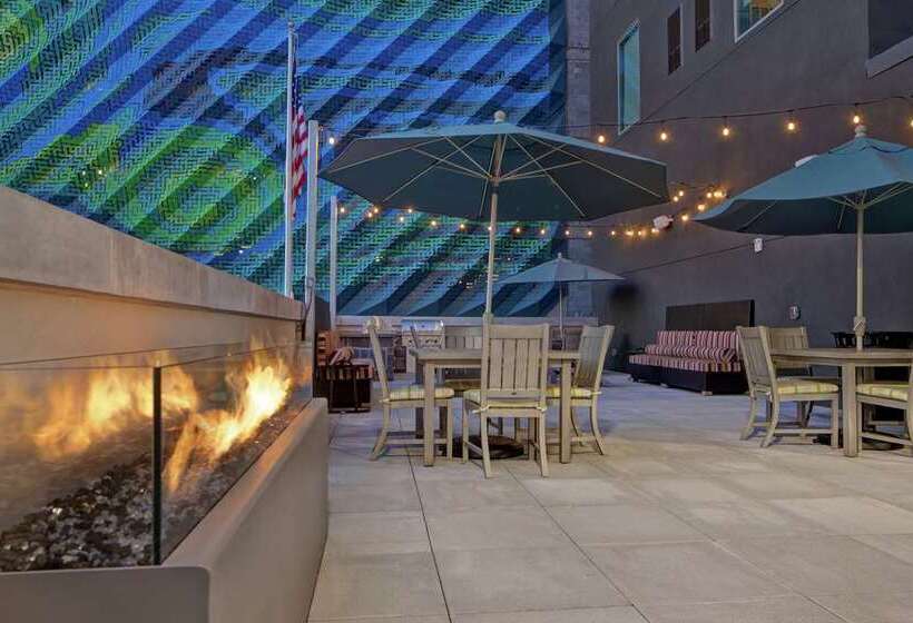 هتل Home2 Suites By Hilton Charlotte Uptown, Nc