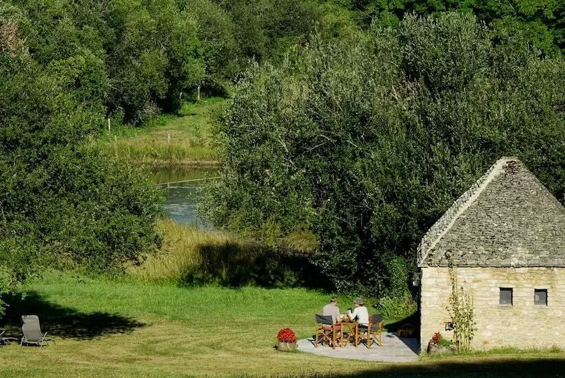 ペンション Au Pre Des Sources