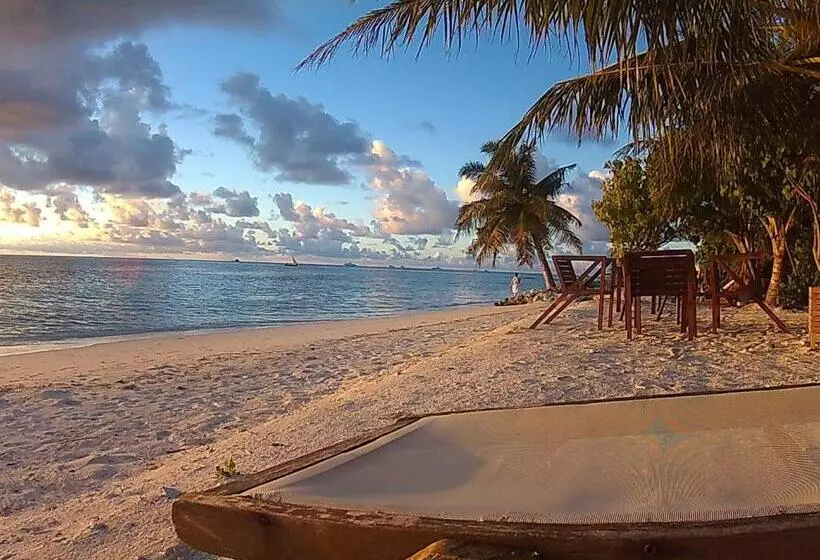 پانسیون Crown Beach Villas Private Beach