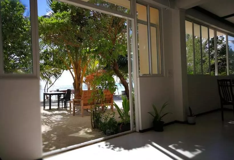 پانسیون Crown Beach Villas Private Beach