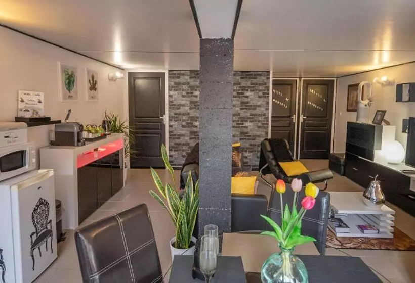 ペンション L Instant