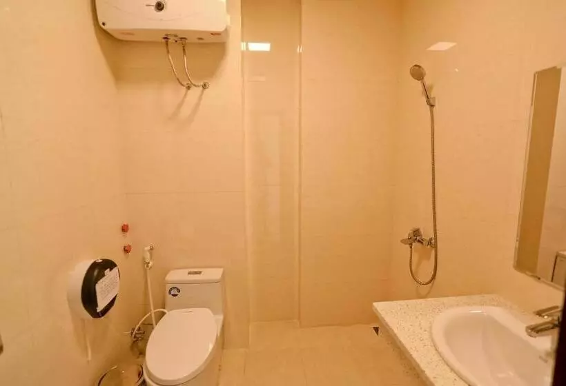 Manarola Hotel Bãi Cháy