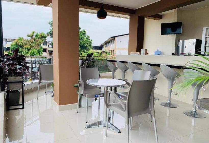 هتل Tropical City