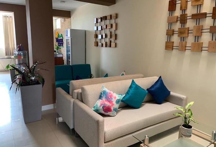 هتل Tropical City