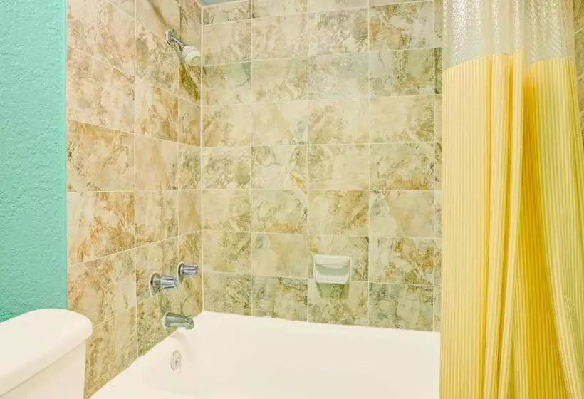 ホテル Charlotte Speedway Inn & Suites