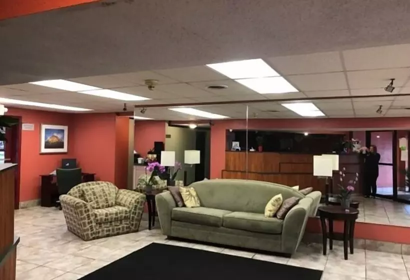 호텔 Days Inn By Wyndham Cleveland Lakewood