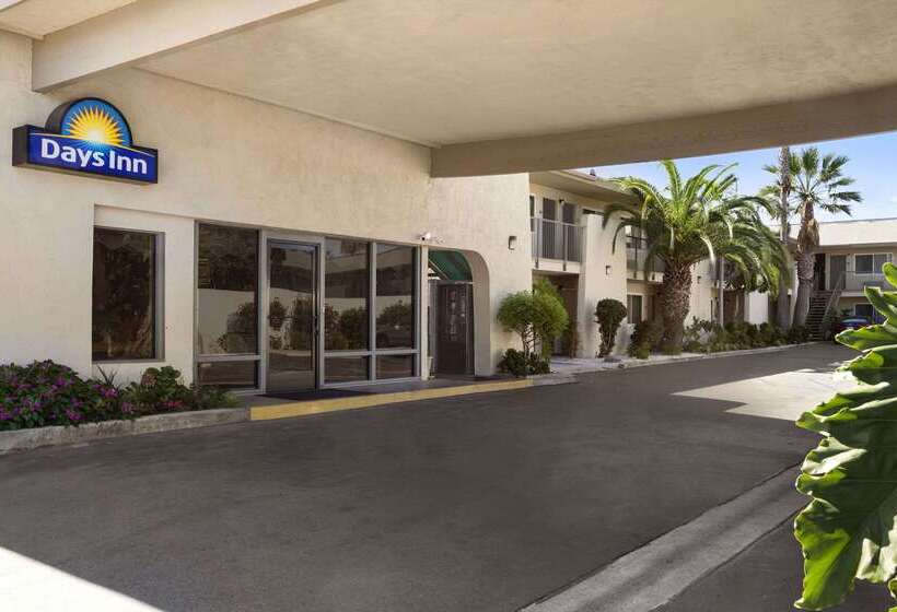 Szálloda Days Inn By Wyndham Oceanside