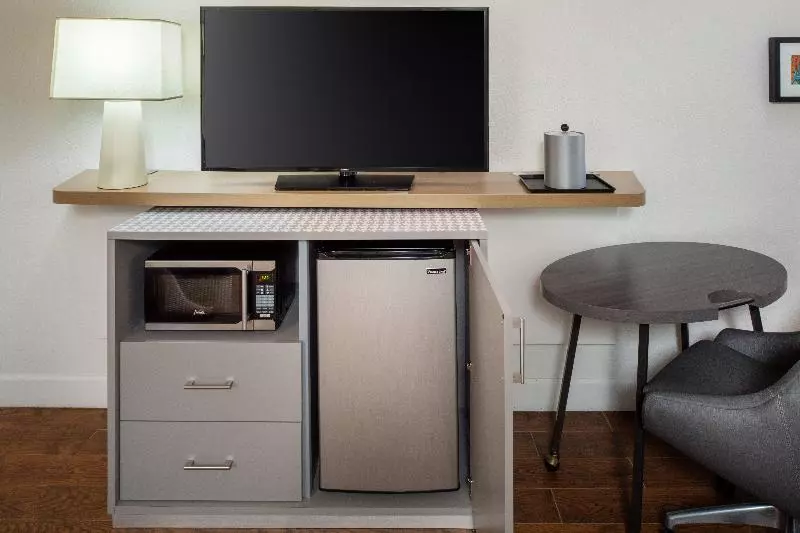 هتل Holiday Inn & Suites Boca Raton   North