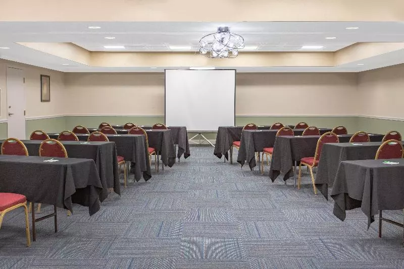 هتل Holiday Inn & Suites Boca Raton   North