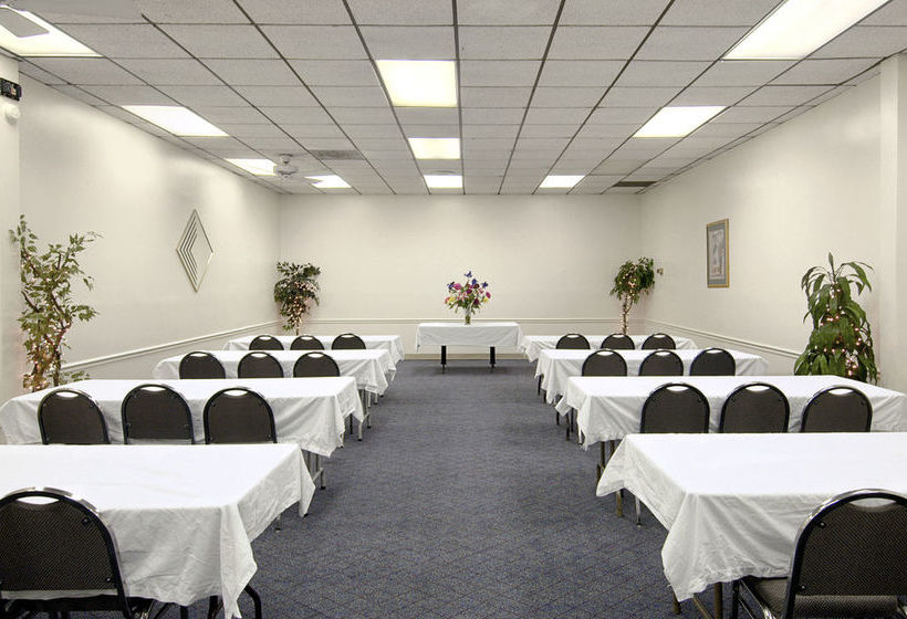 Отель Howard Johnson Valdosta