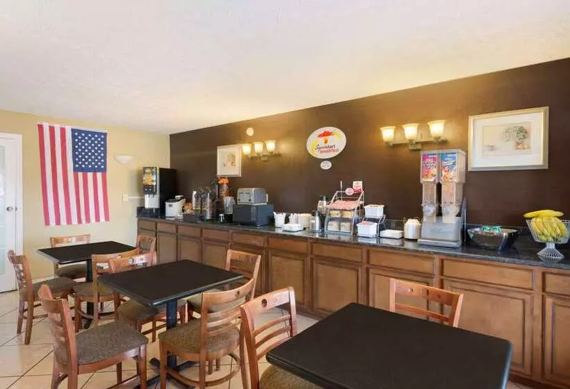 Отель Super 8 By Wyndham College Park/atlanta Airport West