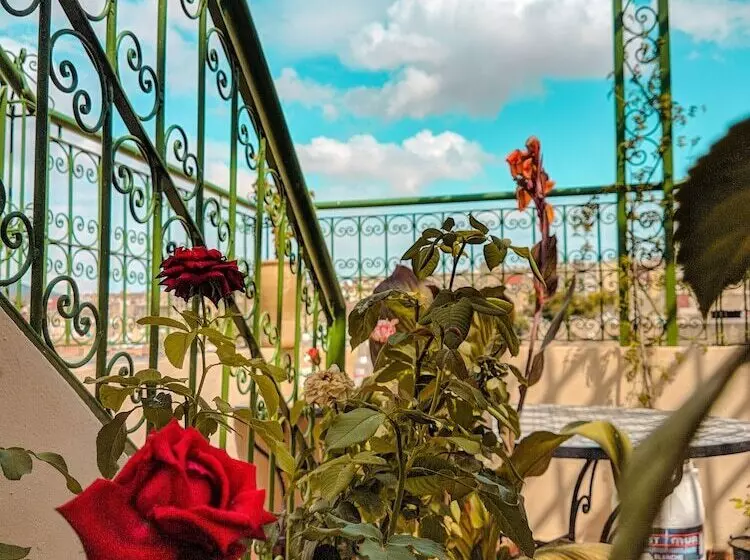 هاستل Riad El Blida
