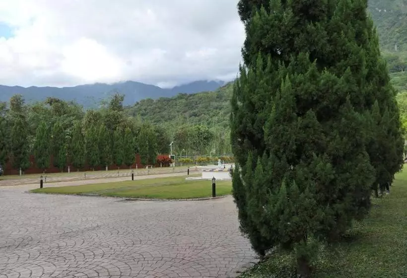 پانسیون Mountain In Florence Homestay